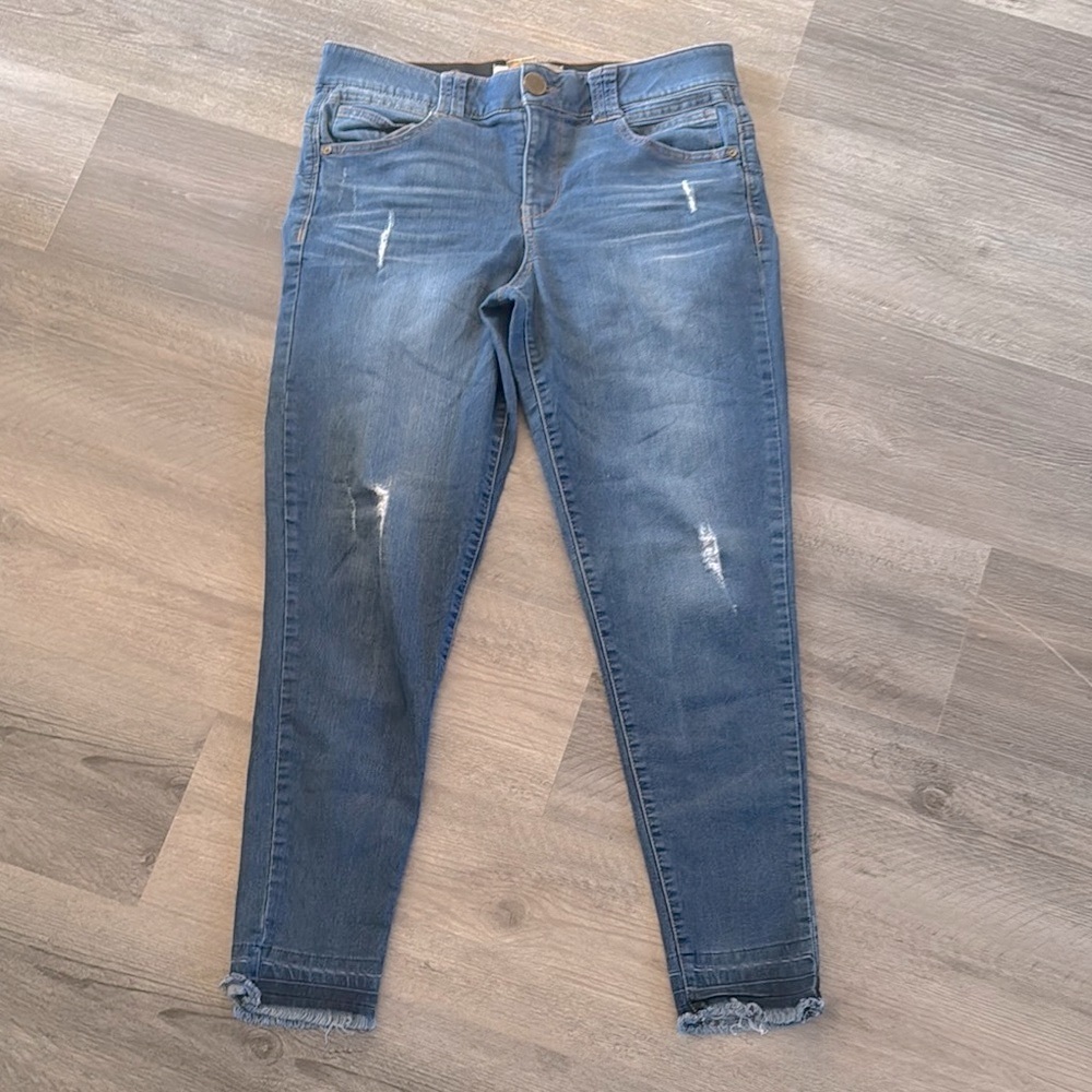 Democracy Skinny Blue Jeans Distressed Style